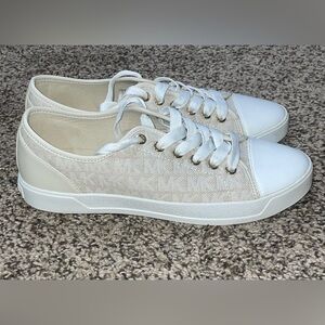 Michael Kors MK City Sneakers Size 7